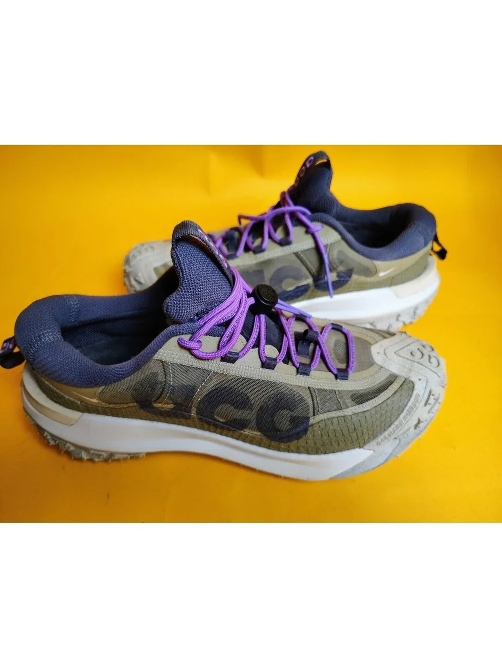 Nike ACG Mountain Fly 2 Low Gridiron Action Grape DV7903-200 Men's Size 9 Used